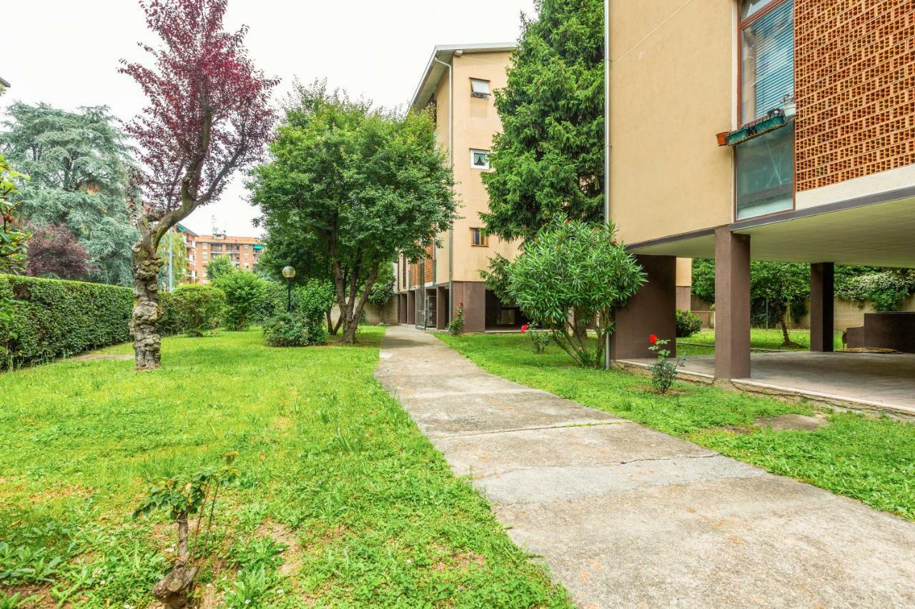Apartamento Bright Flat With Shared Garden Milán Exterior foto